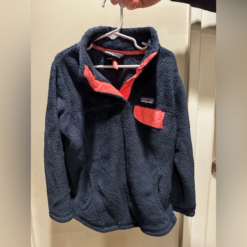 Youth Patagonia Dark Blue and Pink Fleece Pullover